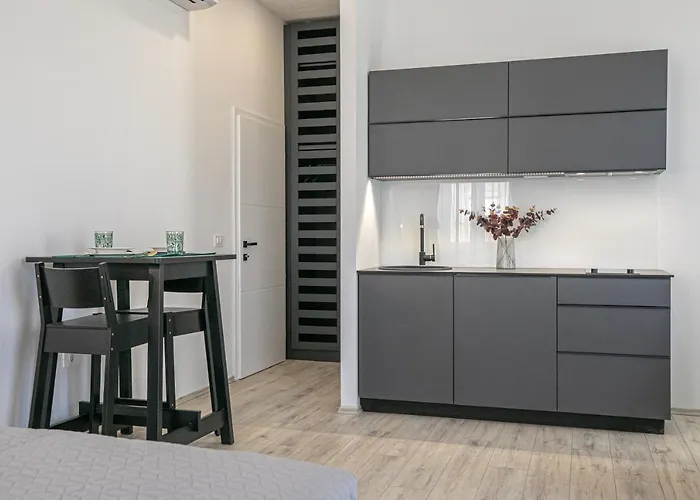 Deluxe Antonio * Πούλα