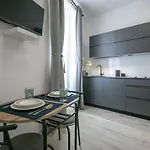 Deluxe Antonio *