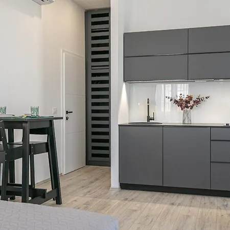 Deluxe Antonio * Póla