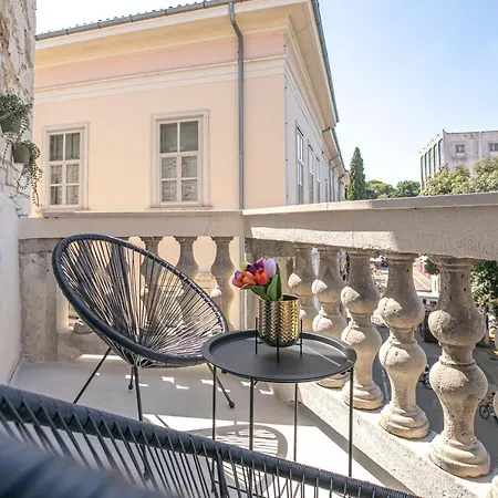 Deluxe Antonio Apartman